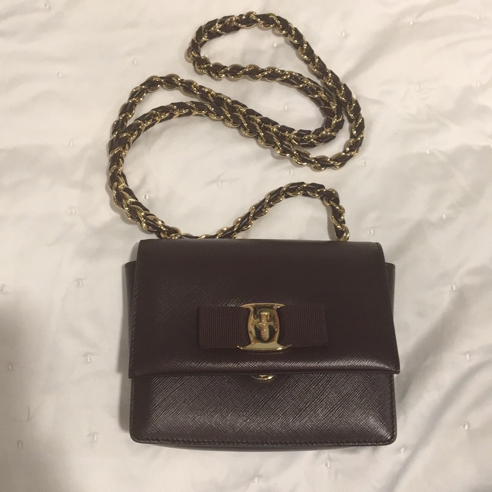 NWT Authentic Salvatore Ferragamo crossbody bag ❤️